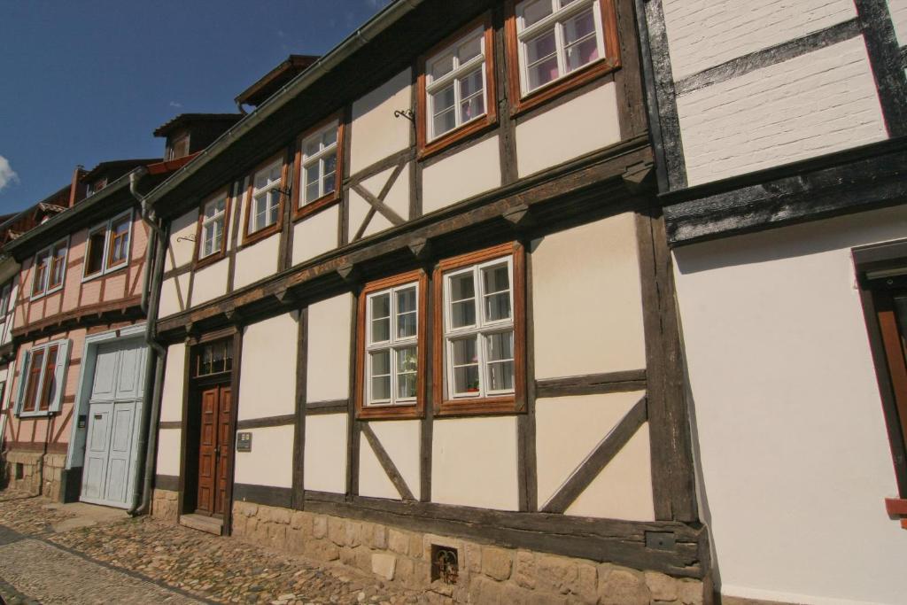 Urlaub Im Fachwerk - Das Sattlerhaus Quedlinburg Esterno foto